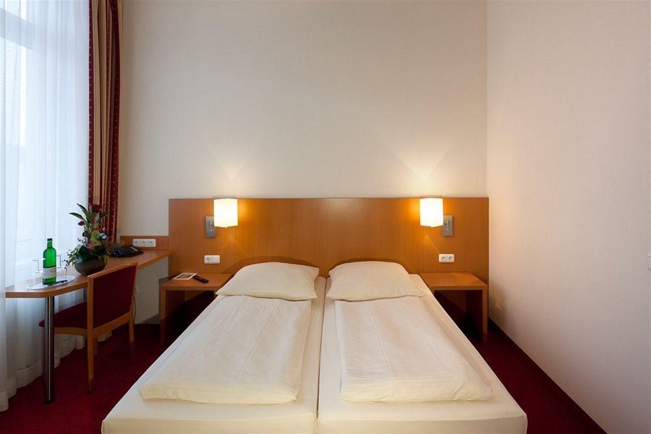 Air In Berlin Hotel Екстериор снимка