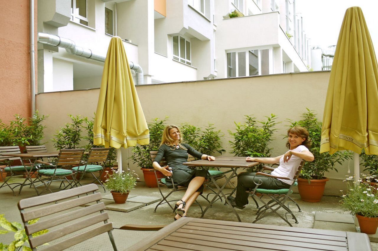 Air In Berlin Hotel Екстериор снимка